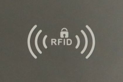 RFIDとは？ 仕組みやメリット・デメリットを解説