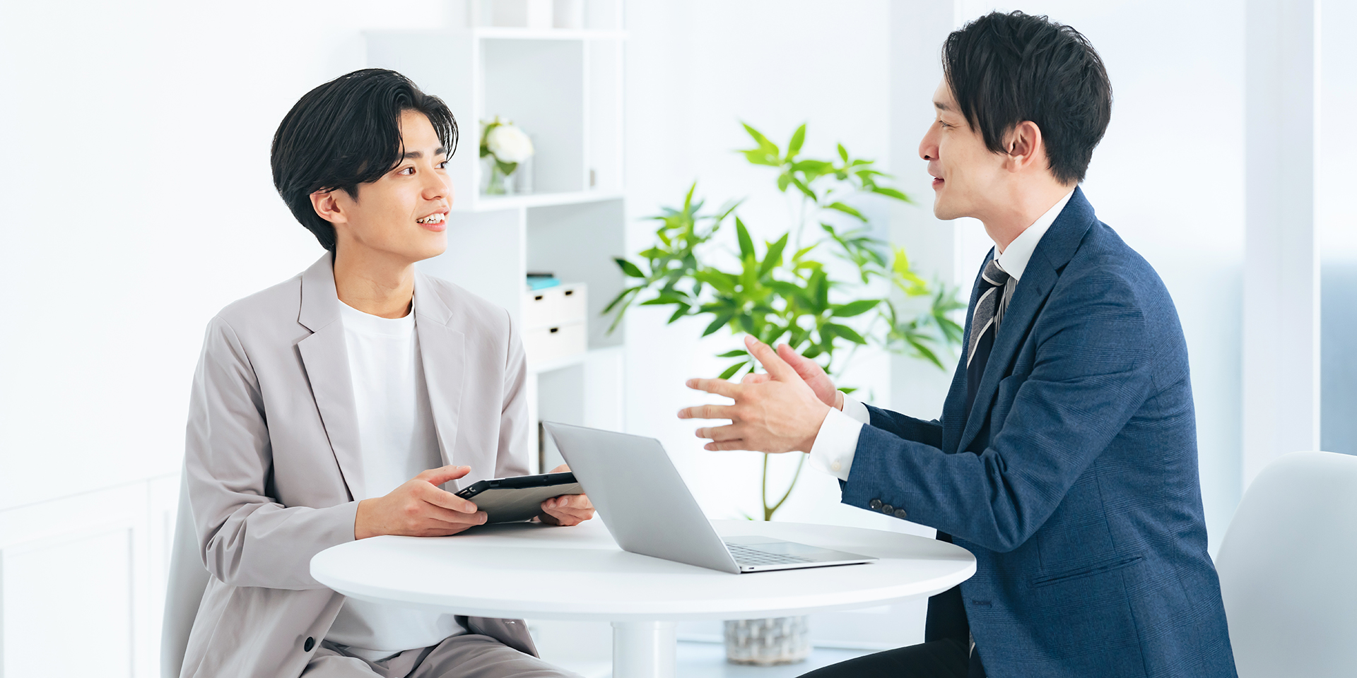 ���G�ȋΑӊǗ����A�J�X�^�}�C�Y�ŉ����I�_��ȃV�X�e���ƌo���L�x��SE�ŁA������j�[�Y�ɑΉ��@�ΑӊǗ��V�X�e���u���V�e�A�v